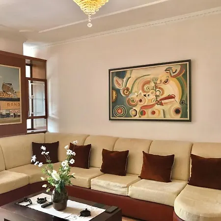 דירה 25 Retreat Mansion טיראנה