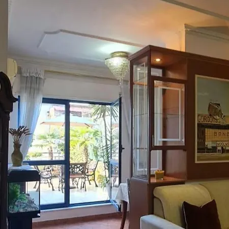 25 Retreat Mansion טיראנה